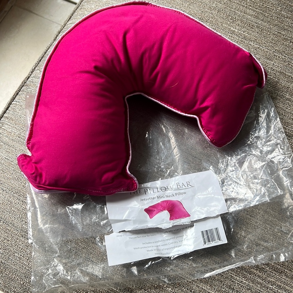 The Pillow Bar Jetsetter Mini Neck Pillow Pink NEW